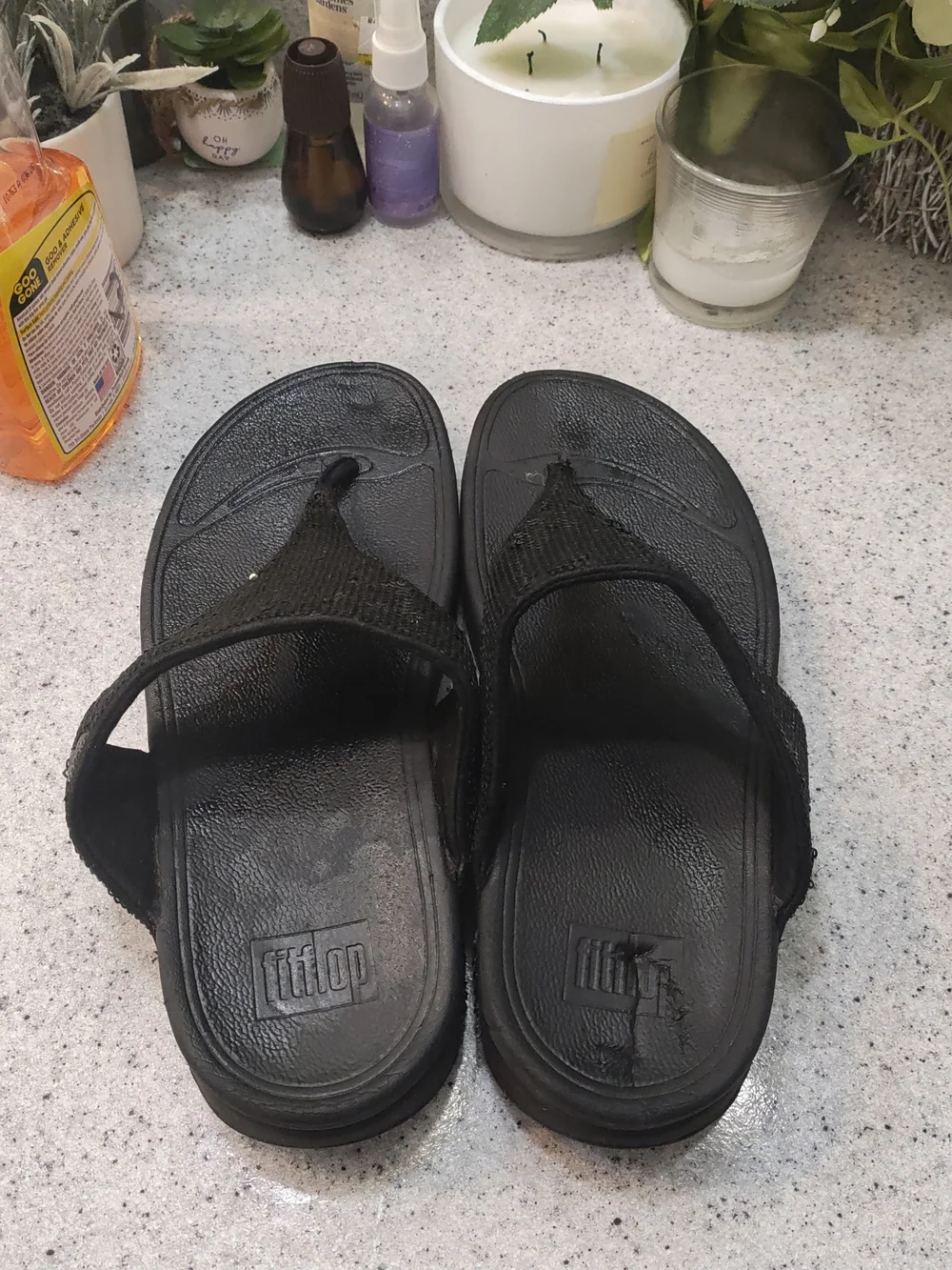 Fitflop ✨🎇Black Sequin Thong Sandals